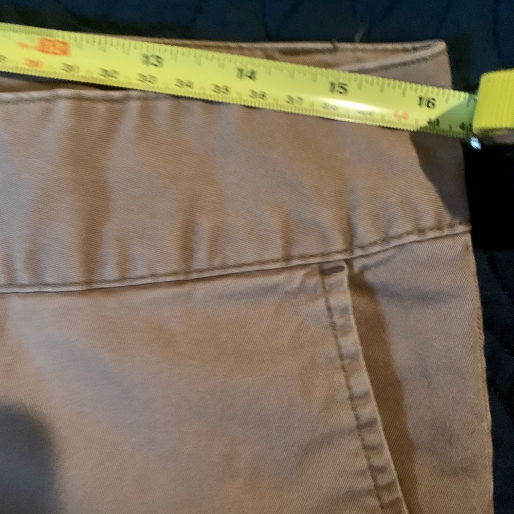 St. John’s Bay Ladies Shorts. - Picture 4 of 4